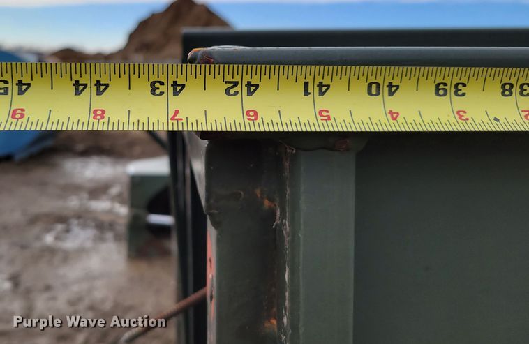 image for item LY9926 1992 P&H Century CN115  crane attachments