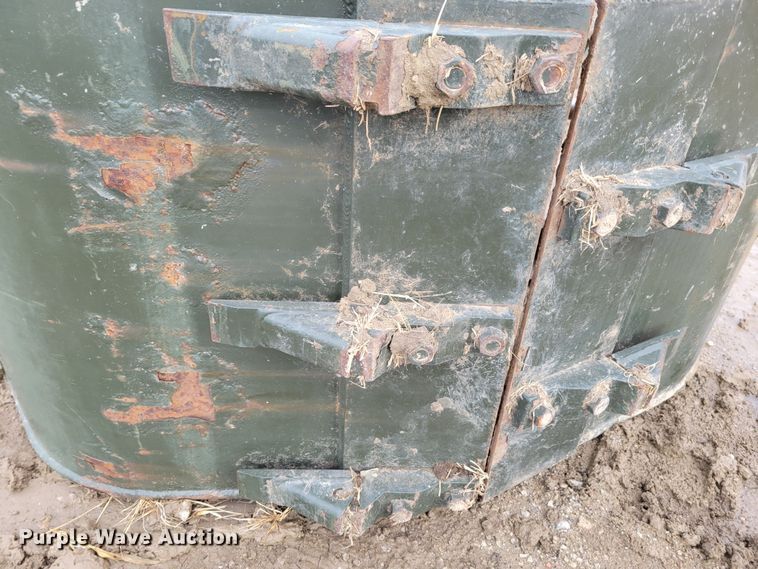 image for item LY9926 1992 P&H Century CN115  crane attachments