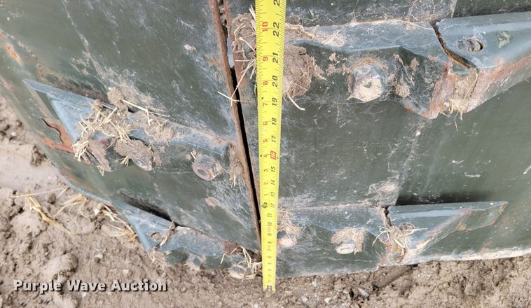 image for item LY9926 1992 P&H Century CN115  crane attachments