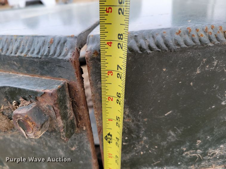 image for item LY9926 1992 P&H Century CN115  crane attachments