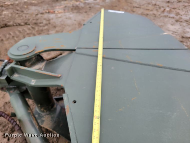 image for item LY9926 1992 P&H Century CN115  crane attachments