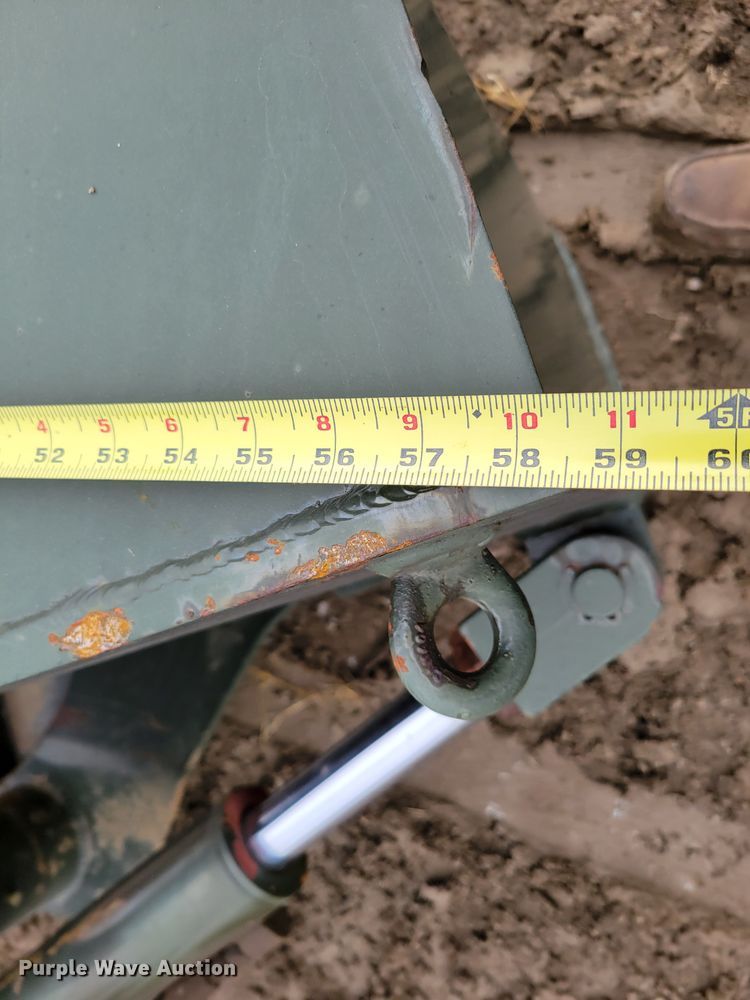 image for item LY9926 1992 P&H Century CN115  crane attachments