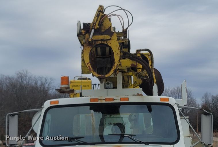 image for item MH9658 Altec  digger derrick bed