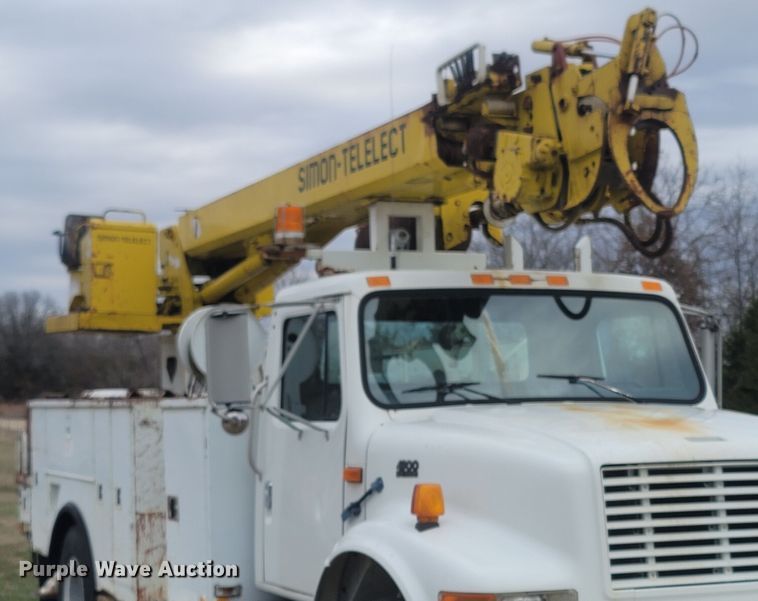 image for item MH9658 Altec  digger derrick bed
