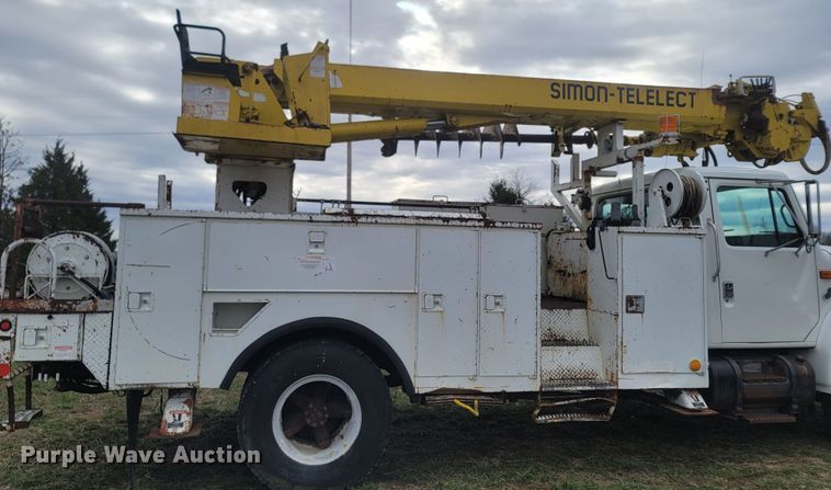 image for item MH9658 Altec  digger derrick bed