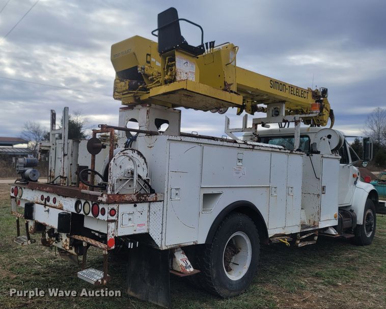 image for item MH9658 Altec  digger derrick bed