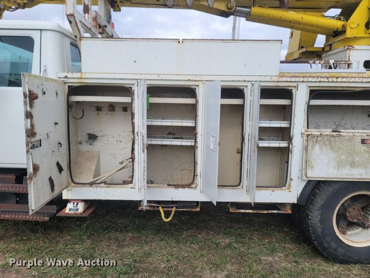 image for item MH9658 Altec  digger derrick bed