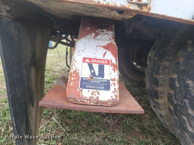 image for item MH9658 Altec  digger derrick bed