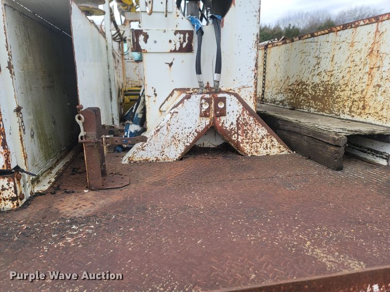 image for item MH9658 Altec  digger derrick bed