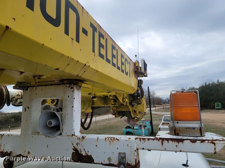 image for item MH9658 Altec  digger derrick bed