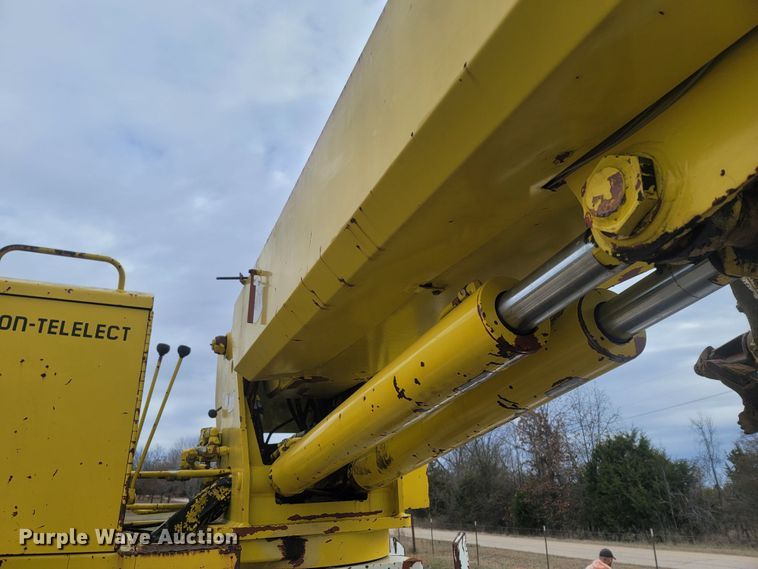 image for item MH9658 Altec  digger derrick bed