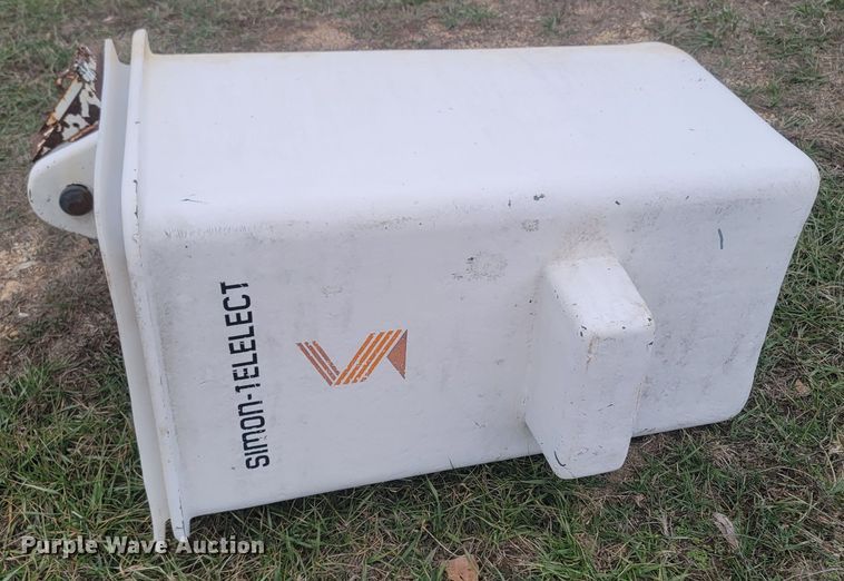 image for item MH9658 Altec  digger derrick bed