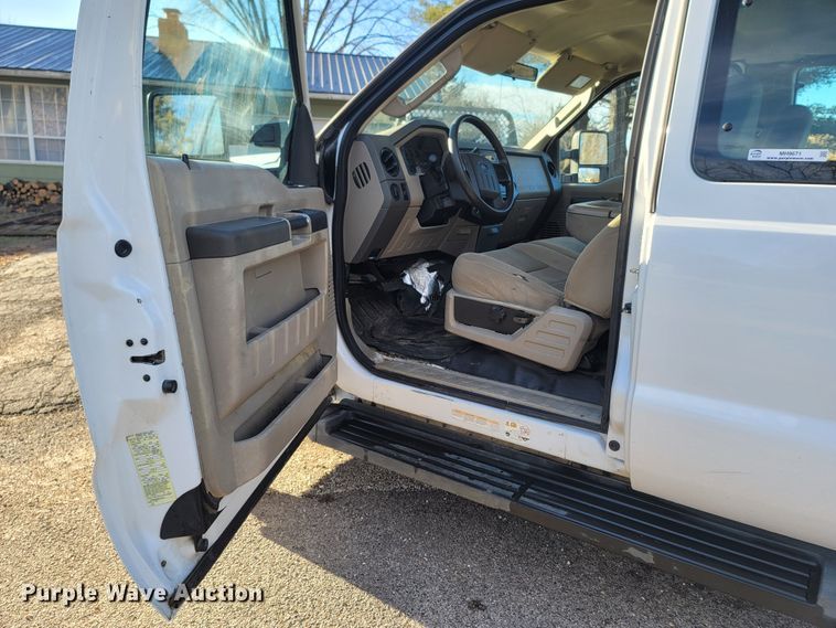 image for item MH9671 2008 Ford F450 Super Duty  SuperCab flatbed truck