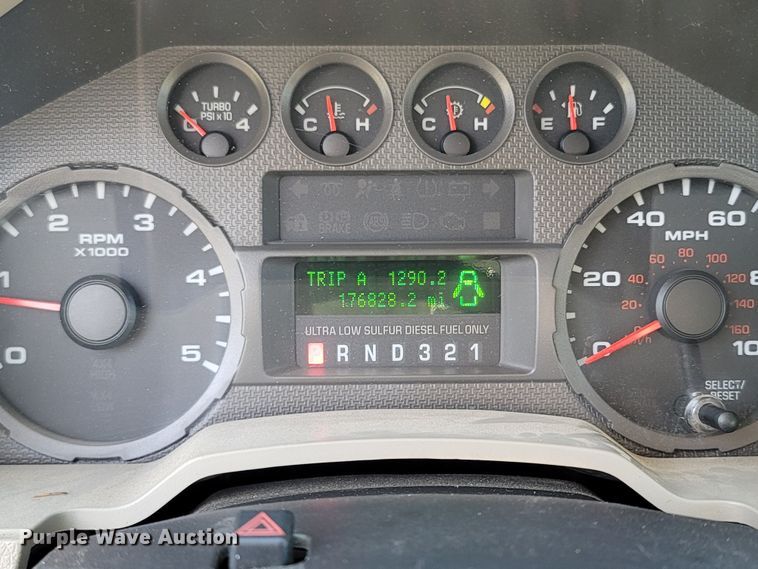 image for item MH9671 2008 Ford F450 Super Duty  SuperCab flatbed truck