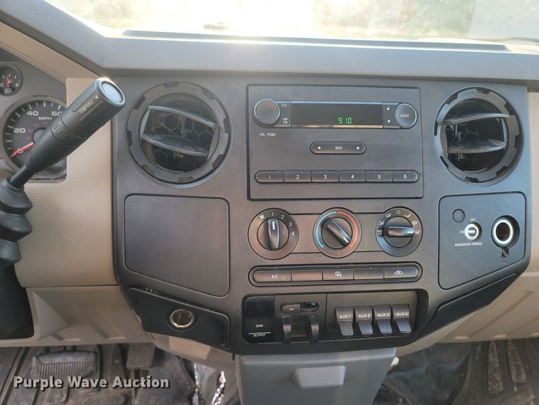 image for item MH9671 2008 Ford F450 Super Duty  SuperCab flatbed truck