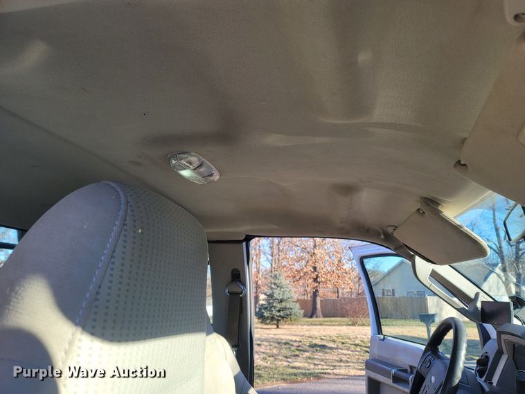 image for item MH9671 2008 Ford F450 Super Duty  SuperCab flatbed truck