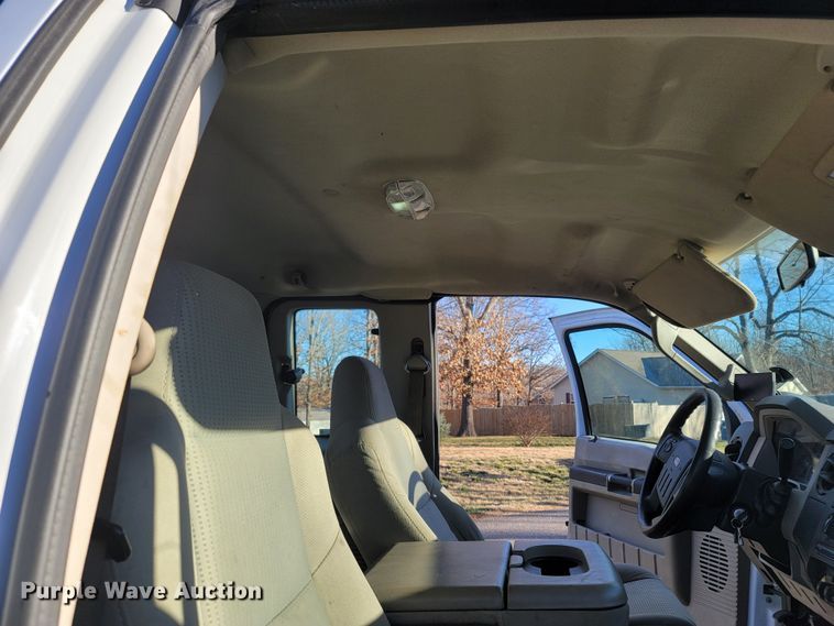 image for item MH9671 2008 Ford F450 Super Duty  SuperCab flatbed truck