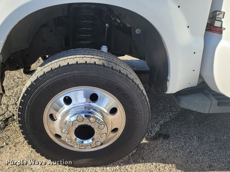 image for item MH9671 2008 Ford F450 Super Duty  SuperCab flatbed truck