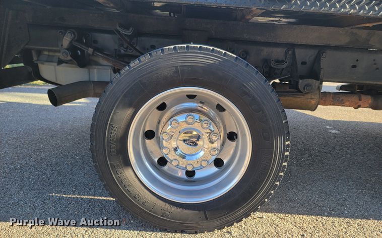 image for item MH9671 2008 Ford F450 Super Duty  SuperCab flatbed truck