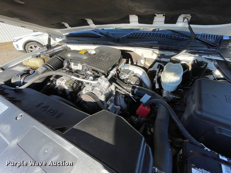 image for item MI9738 2005 GMC Sierra 3500  Crew Cab pickup truck