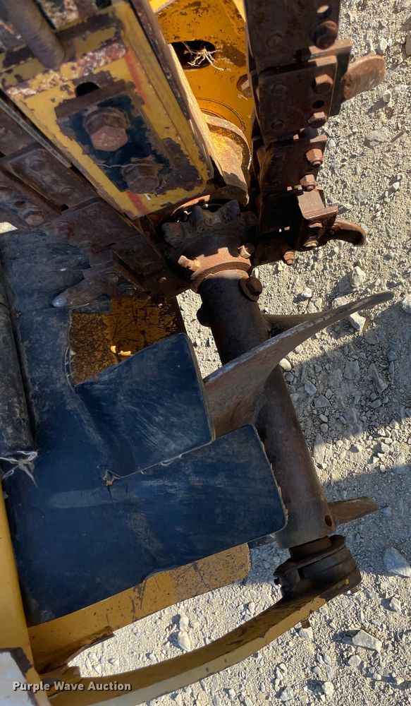 image for item MI9744 2017 Vermeer RTX130  trencher