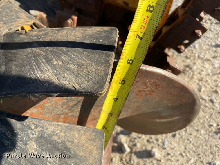 image for item MI9744 2017 Vermeer RTX130  trencher