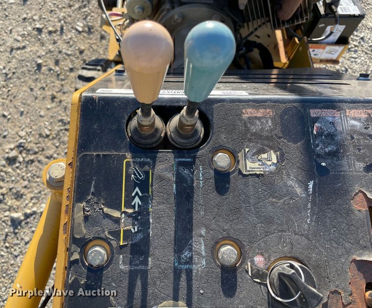 image for item MI9744 2017 Vermeer RTX130  trencher