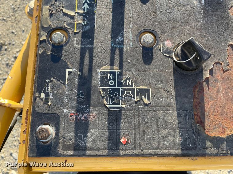 image for item MI9744 2017 Vermeer RTX130  trencher