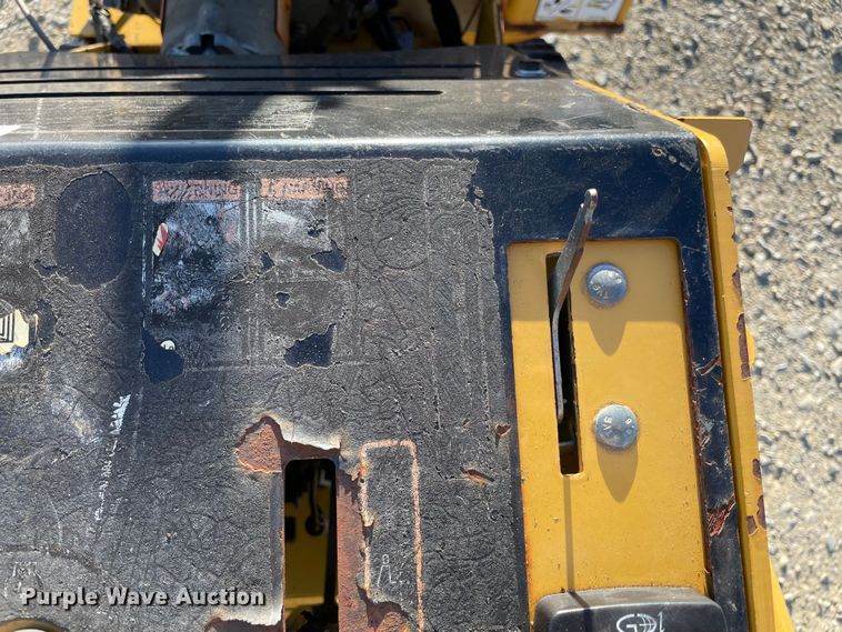 image for item MI9744 2017 Vermeer RTX130  trencher