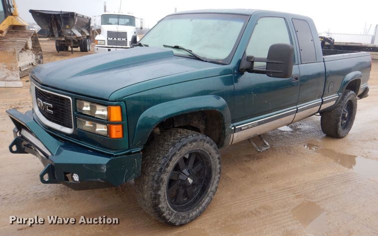 image for item MJ9961 1996 GMC Sierra 1500  Ext. Cab pickup truck