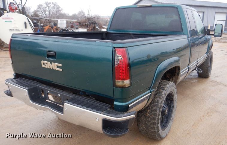 image for item MJ9961 1996 GMC Sierra 1500  Ext. Cab pickup truck