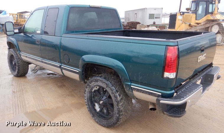 image for item MJ9961 1996 GMC Sierra 1500  Ext. Cab pickup truck