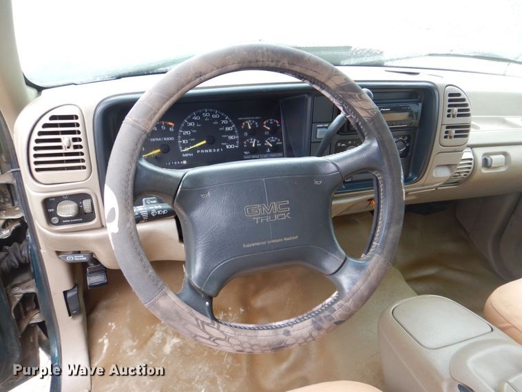 image for item MJ9961 1996 GMC Sierra 1500  Ext. Cab pickup truck