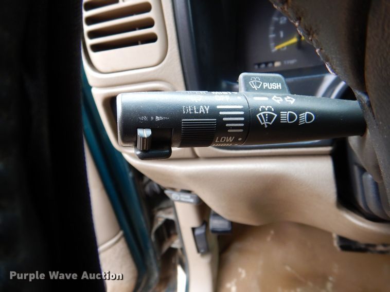 image for item MJ9961 1996 GMC Sierra 1500  Ext. Cab pickup truck