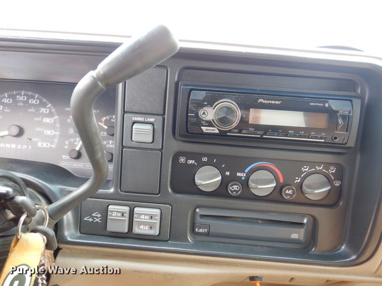 image for item MJ9961 1996 GMC Sierra 1500  Ext. Cab pickup truck