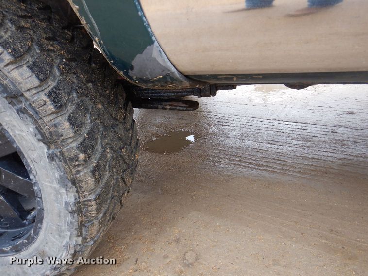 image for item MJ9961 1996 GMC Sierra 1500  Ext. Cab pickup truck