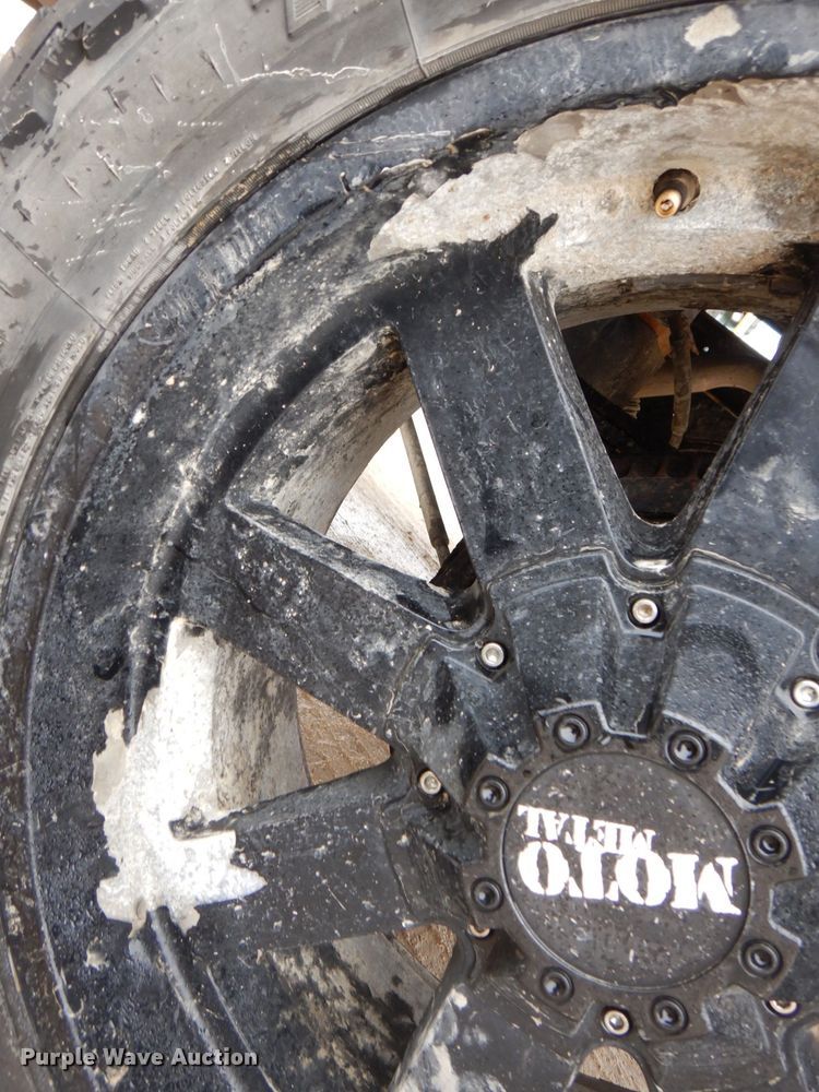 image for item MJ9961 1996 GMC Sierra 1500  Ext. Cab pickup truck