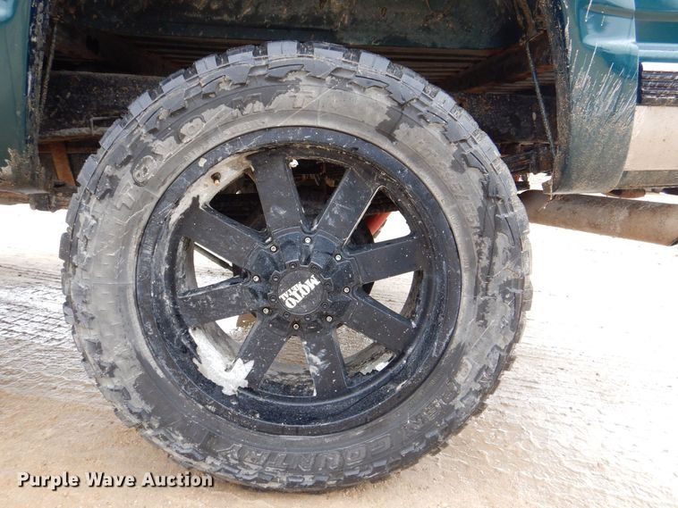 image for item MJ9961 1996 GMC Sierra 1500  Ext. Cab pickup truck