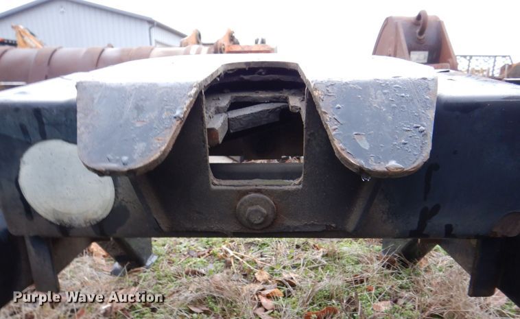 image for item MJ9963 (2) fifth wheel hitches