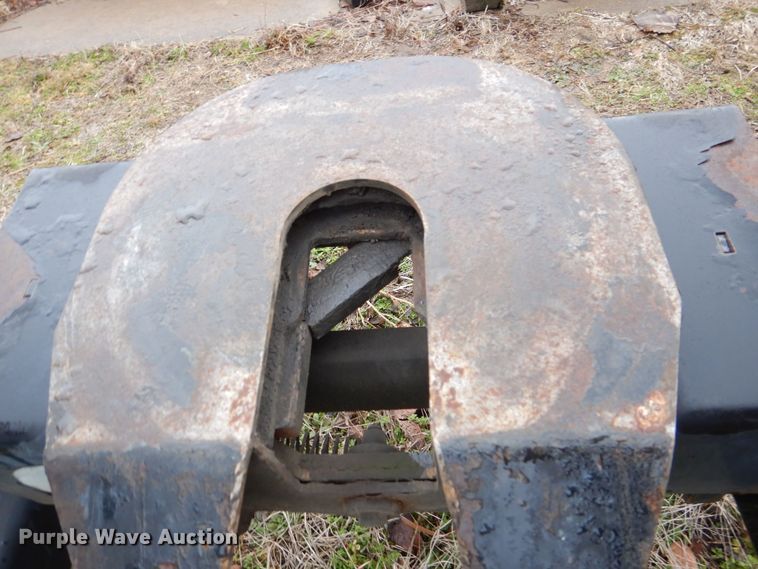 image for item MJ9963 (2) fifth wheel hitches