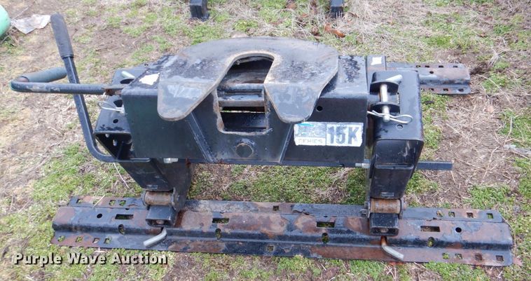 image for item MJ9963 (2) fifth wheel hitches