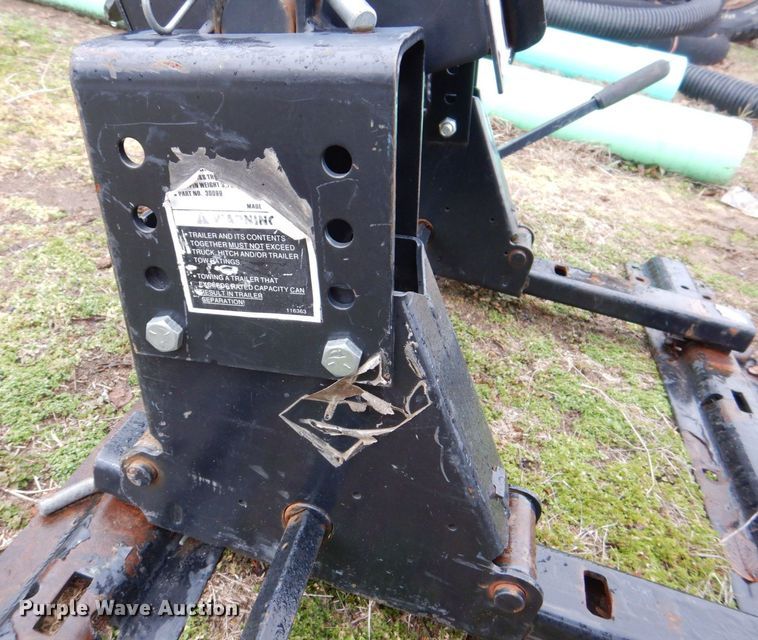 image for item MJ9963 (2) fifth wheel hitches