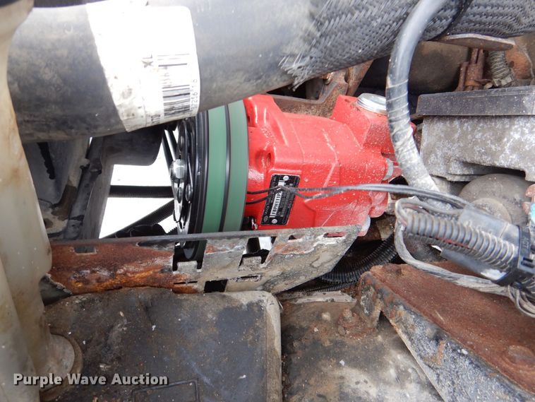 image for item MJ9966 2001 Chevrolet Silverado C3500HD  refuse truck