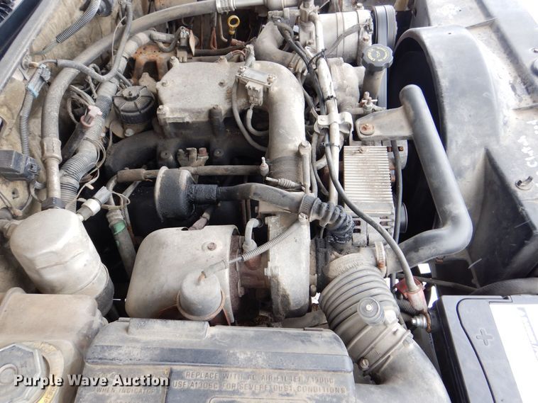 image for item MJ9966 2001 Chevrolet Silverado C3500HD  refuse truck