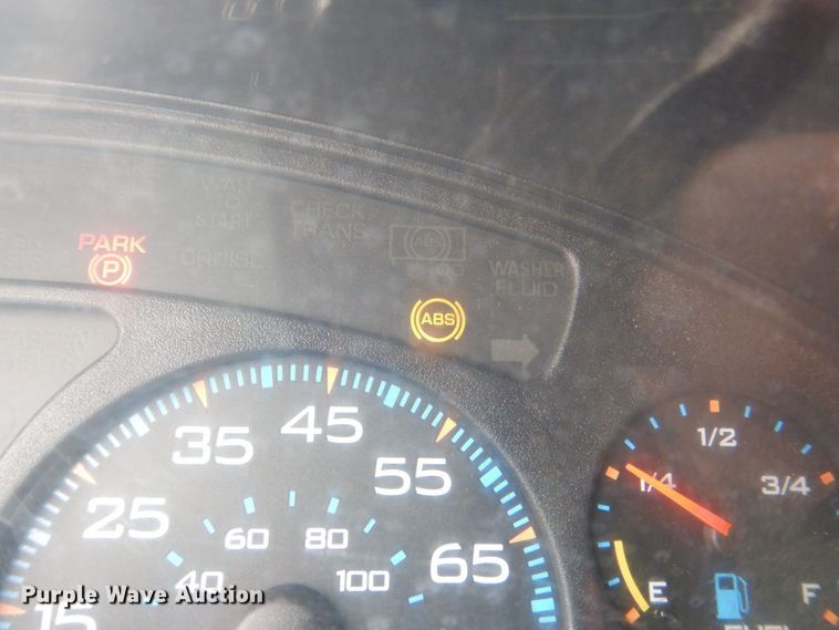 image for item MJ9967 2003 International 7400  refuse truck