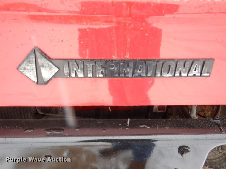 image for item MJ9968 2000 International 4700  refuse truck