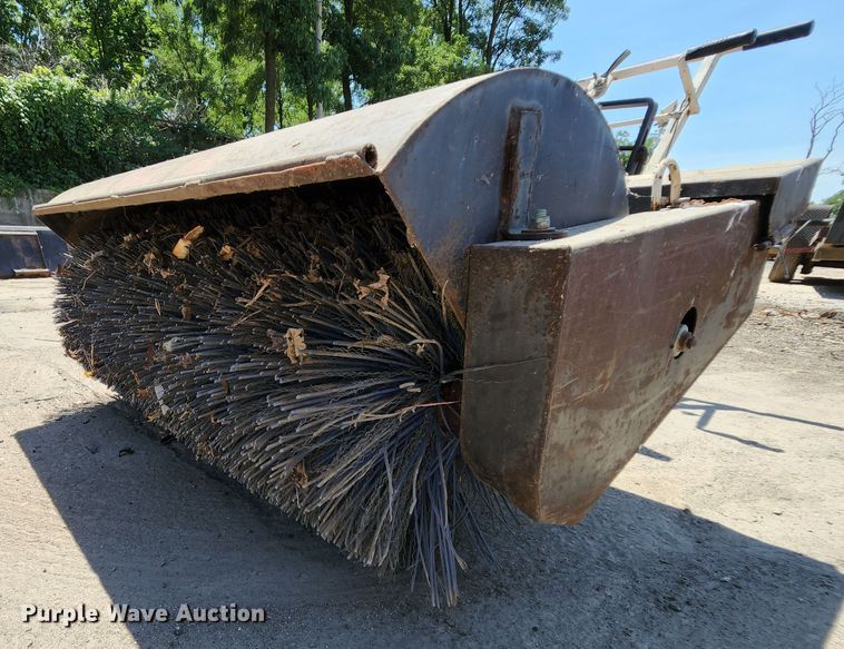 image for item MK9143 Cimline  broom