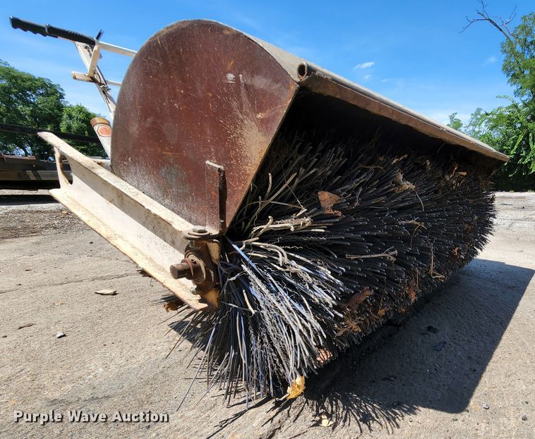 image for item MK9143 Cimline  broom