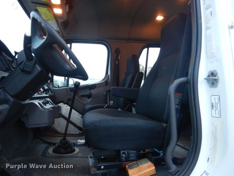 image for item MM9627 2010 Freightliner Business Class M2  utility / service truck