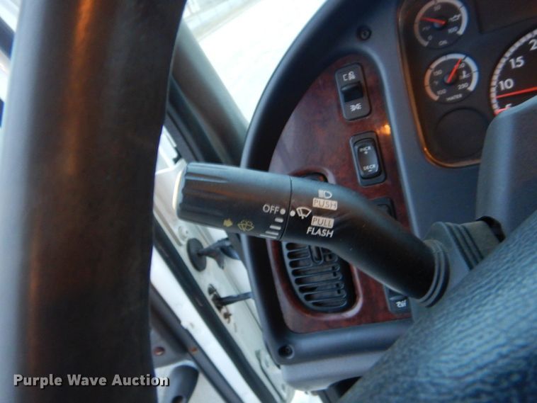 image for item MM9627 2010 Freightliner Business Class M2  utility / service truck